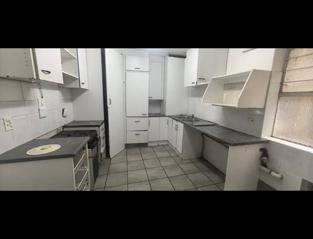 3 BEDROOM APARTMENT FOR SALE IN FLORIDA
